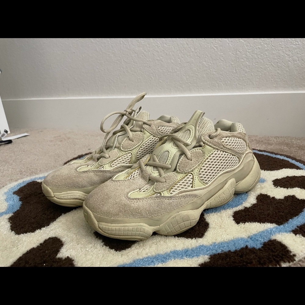 Yeezy 500 moon